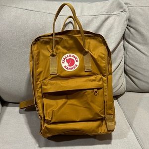 Fjallraven Classic Kanken Backpack